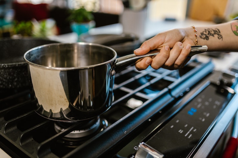 Kitchen Range Maintenance Checklist for Residents in Naples, Ft Myers, and Charlotte County, FL